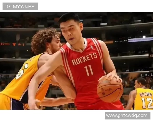 泰勒对姚明的深刻评价与两位篮球巨星的传奇故事交汇 泰勒对姚明的深刻评价与两位篮球巨星的传奇故事交汇